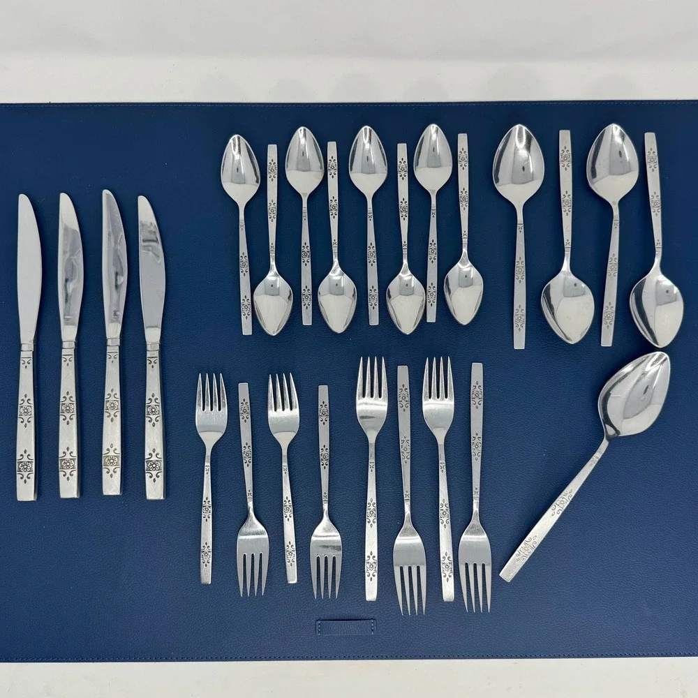 Vintage Oneida Profile Orlando 4 Place Settings 25 pc Floral Etched Flatware